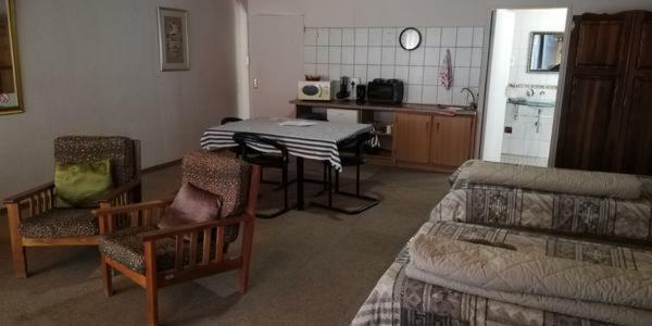 Anandi Guesthouse Mariental Esterno foto