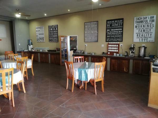 Anandi Guesthouse Mariental Esterno foto