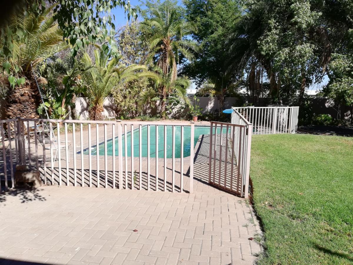 Anandi Guesthouse Mariental Esterno foto